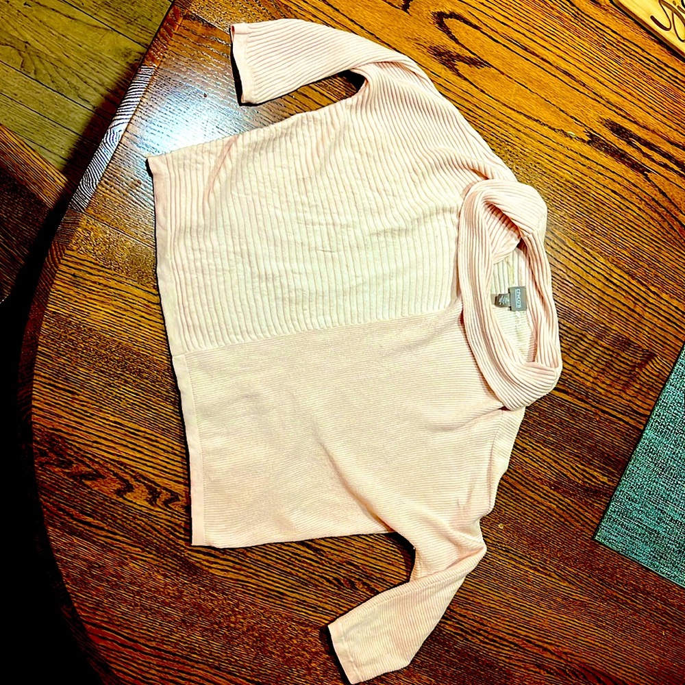 Chico's Cropped cowl neck Sweater. Gently worn. Sz 2 medium